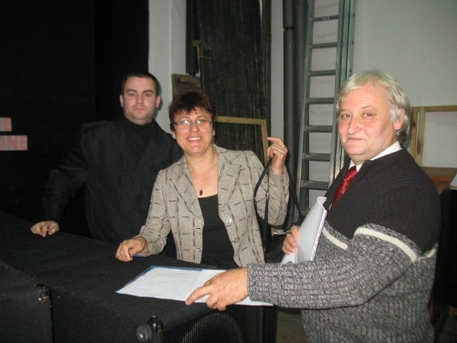 Krystyna Bogusz i Krzysztof Markiewicz musieli rozwiązać dodatkowy test. Sędziował im Marek Sadowski.