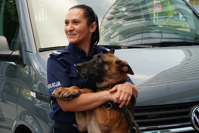 Celem konkursu było podniesienie poziomu kwalifikacji zawodowych przewodników oraz sprawności użytkowej psów służbowych policji. A także propagowanie efektywnego wykorzystywania psów służbowych w przeciwdziałaniu i zwalczaniu przestępczości.Więcej zdjęć ---->
