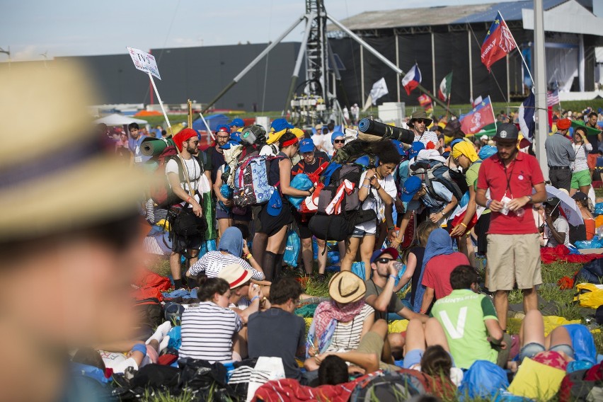 ŚDM 2016. Ponad 1,5 miliona pielgrzymów na czuwaniu w Brzegach [ZDJĘCIA]