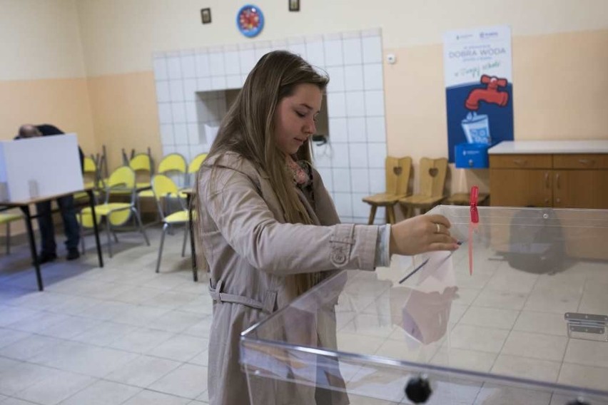 Wybory samorządowe 2018. Tak głosują mieszkańcy Krakowa [ZDJĘCIA]