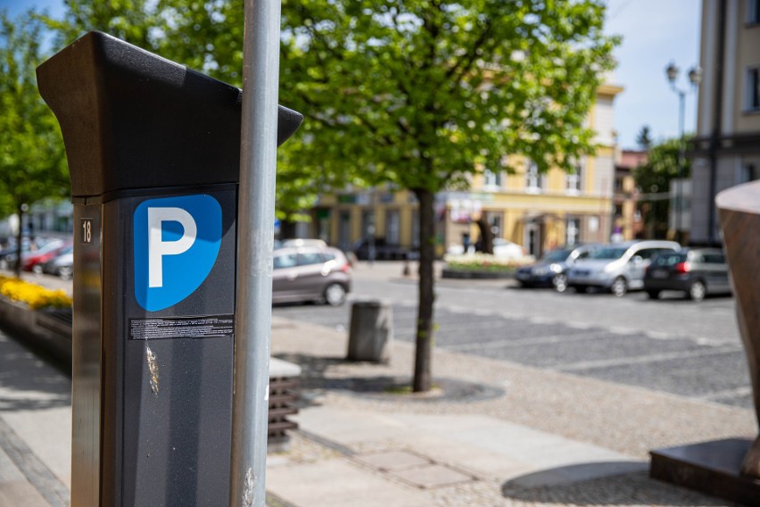 Płatne parkowanie. Gdzie są najniższe, a gdzie najwyższe opłaty parkingowe? Które miejsce zajmuje Białystok? [zdjecia]