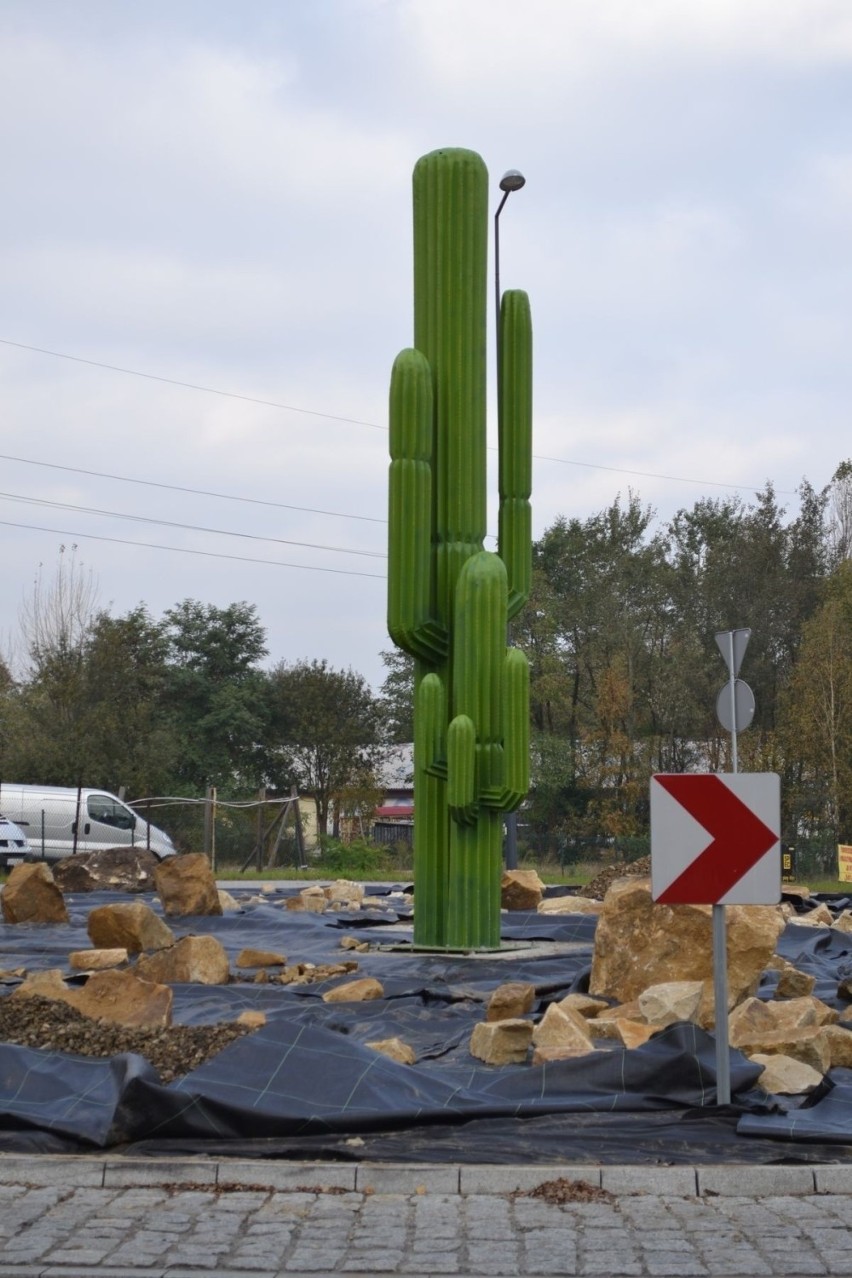 Kaktus na rondzie w Rybniku