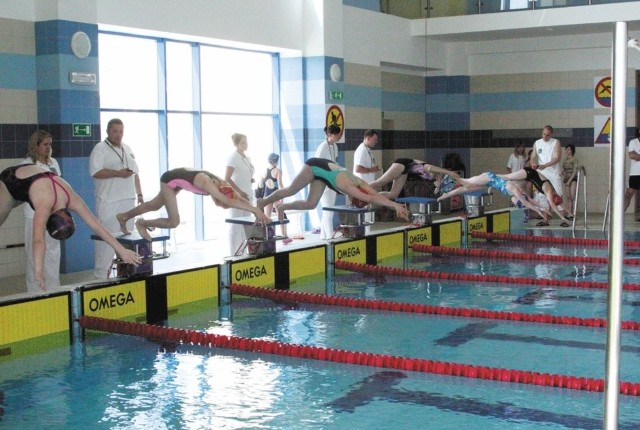 Na pływalni przy ul. Wyszyskiego często odbywają się zawody sportowe. Tu pierwszy kontakt z wodą mają najmłodsze, bo nawet już czteromiesięczne, dzieci a zajęcia prowadzone są także dla seniorów.