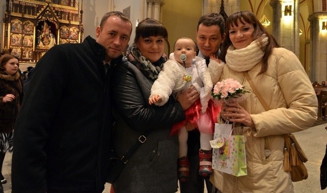 Justyna Rycharska swoją roczną córkę Matyldę przyniosła do chrztu 25 grudnia.