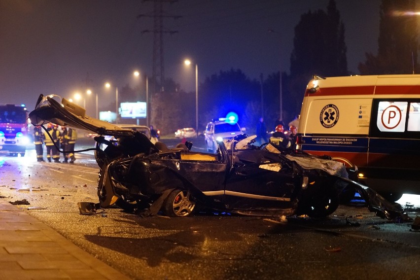 Kraków. Śmiertelny wypadek na ulicy Nowohuckiej [WIDEO, ZDJĘCIA]