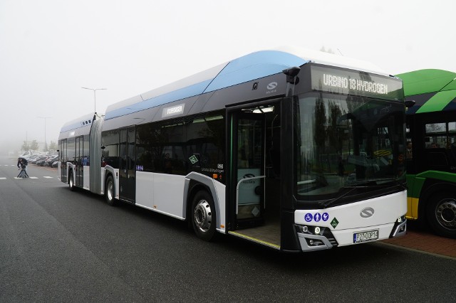 Podczas podpisania umowy na zakup 12-metrowych autobusów, zaprezentowano pierwszy, prototypowy autobus wodorowy, w wersji przegubowej.