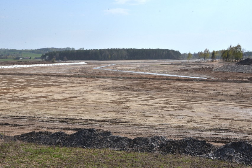 Budowany od podstaw zbiornik wodny w Radoszycach będzie gotowy jesienią