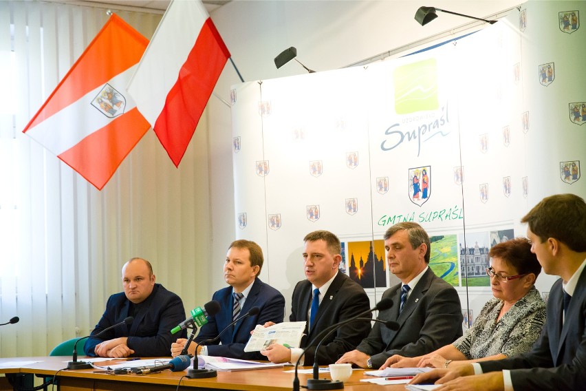 Władze gminy Supraśl zwołały specjalną konferencję prasową...