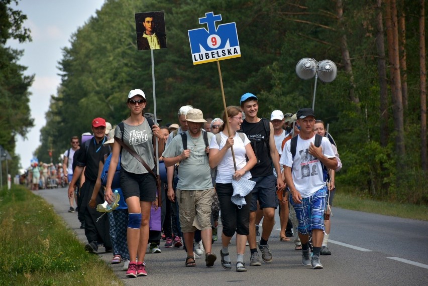 Lubelscy pielgrzymi 7. dzień w drodze na Jasną Górę [ZDJĘCIA]