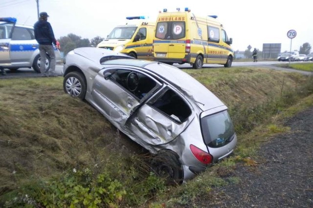 Do zderzenia aut doszło około godz. 17.