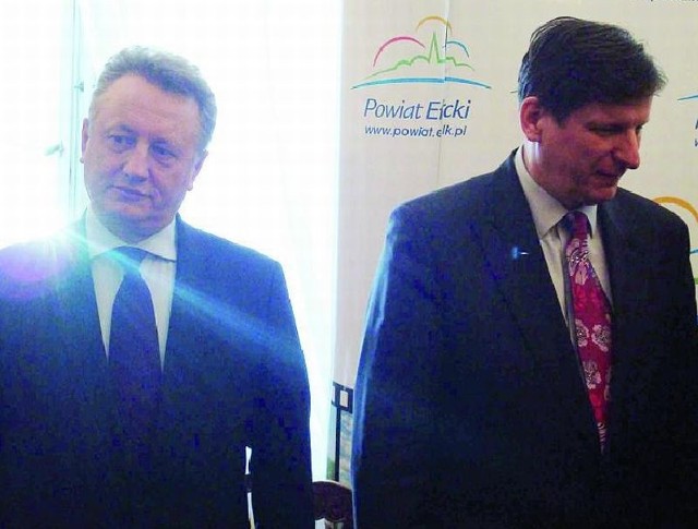Odwołania starosty Piłata (z prawej) chce wicestarosta Skawiński (z lewej). I na odwrót.