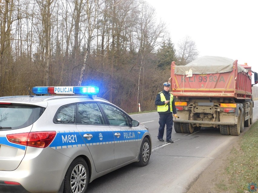 Funkcjonariusze Komendy Powiatowej Policji w Zambrowie...