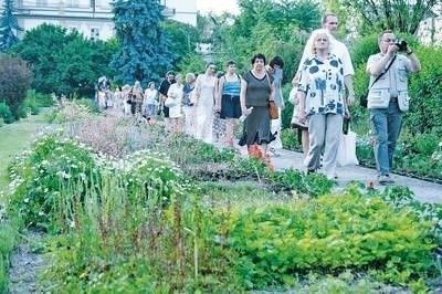 Miłośnicy przyrody w Ogrodzie Botanicznym Fot. Kamila Zarembska