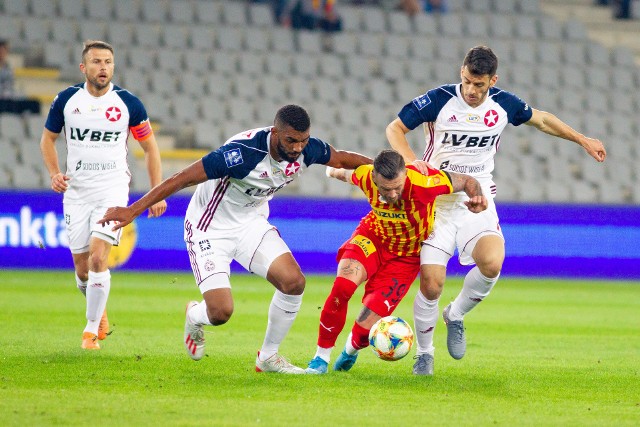 Korona Kielce na Suzuki Arenie grała z Wisłą Kraków. Zremisowała 1:1.