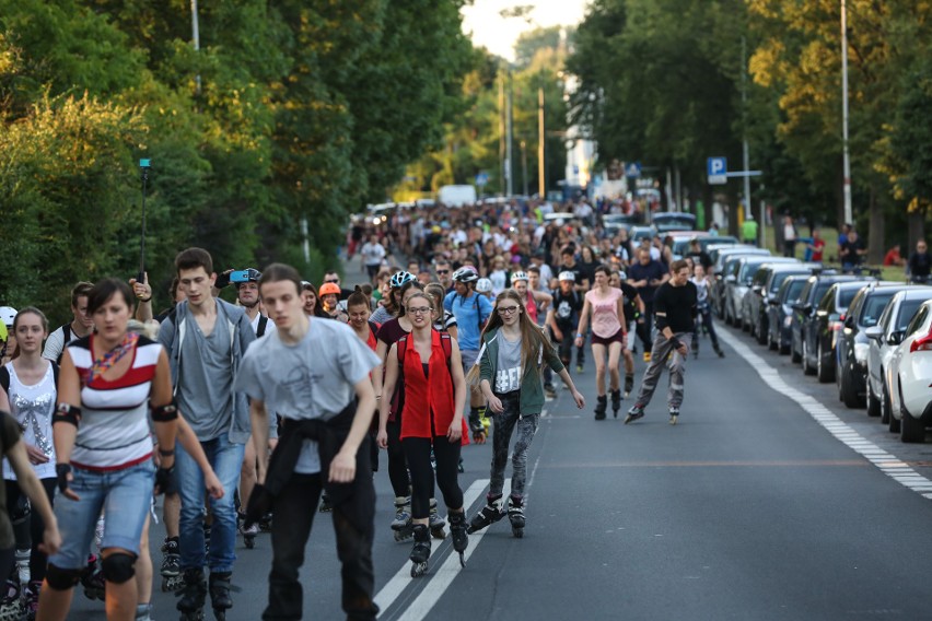 Kraków, Rolki i My. Przejazd pod hasłem "Wakacje z Rolkami" [ZDJĘCIA UCZESTNIKÓW] 