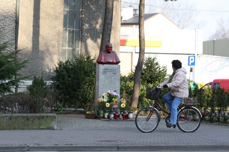 Wandale zbezcześcili pomnik...