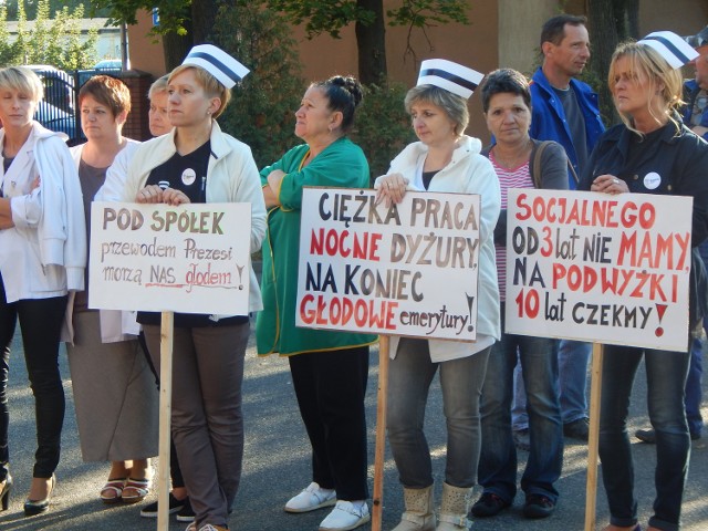 Dwa protesty personelu szpitalnego nic nie dały. Czy wypowiedzenia poskutkują? Sprawa ma się wyjaśnić do końca miesiąca.