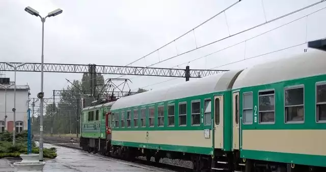 PKP Intercity stwierdziło, że to pasażerowie nie wiedzą do którego pociągu mają wsiąść.