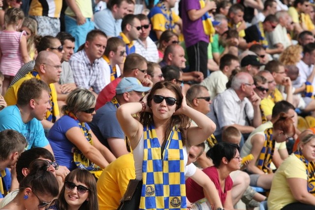 Na stadionie żużlowym w Gorzowie mamy cały przekrój polskiego społeczeństwa. Naszej drużynie kibicują panie i panowie, studenci i uczniowie, młodzież i dorośli. Bo Stal to jedna, wielka rodzina!