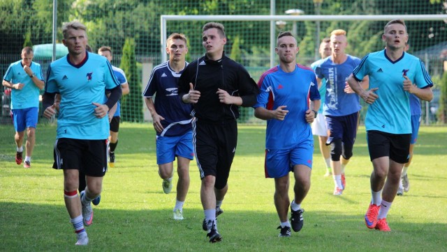 Broń Radom rozpoczęła przygotowania do nowego sezonu. Na zdjęciu od lewej:Paweł Młodziński, Piotr Dobosz, Sebastian Przytuła, Przemysław Nogaj, Jakub Kumoch.