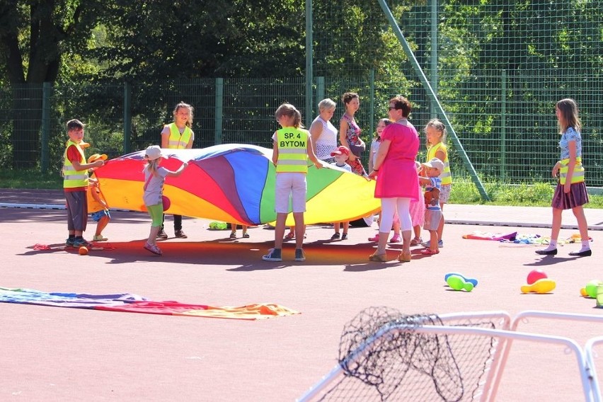 Lato otwartych boisk na Stadionie Śląskim. W zakończeniu...