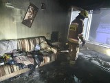 Pożar mieszkania. Dwie osoby podtruły się tlenkiem węgla [ZDJĘCIA]