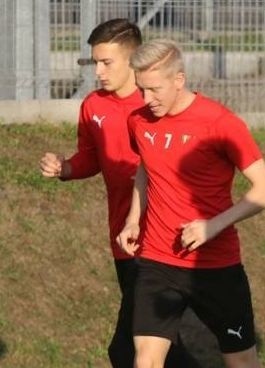 Juniorzy Korony Kielce wygrali z KSZO Ostrowiec 5:0 w rewanżowym meczu barażowym i awansowali do Makroregionalnej Ligi do 19 lat 