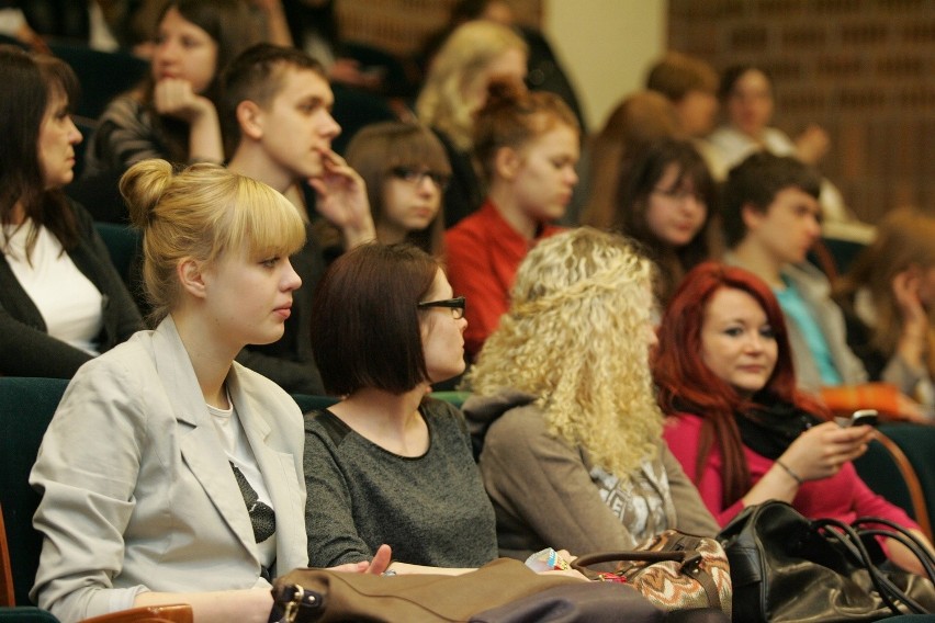 W debacie uczestniczyli Artur Kostiw, student z Ukrainy, dr...