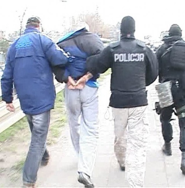 Pościg za dileramiUlicami Szczecina policja gonila narkotykowych dilerów.