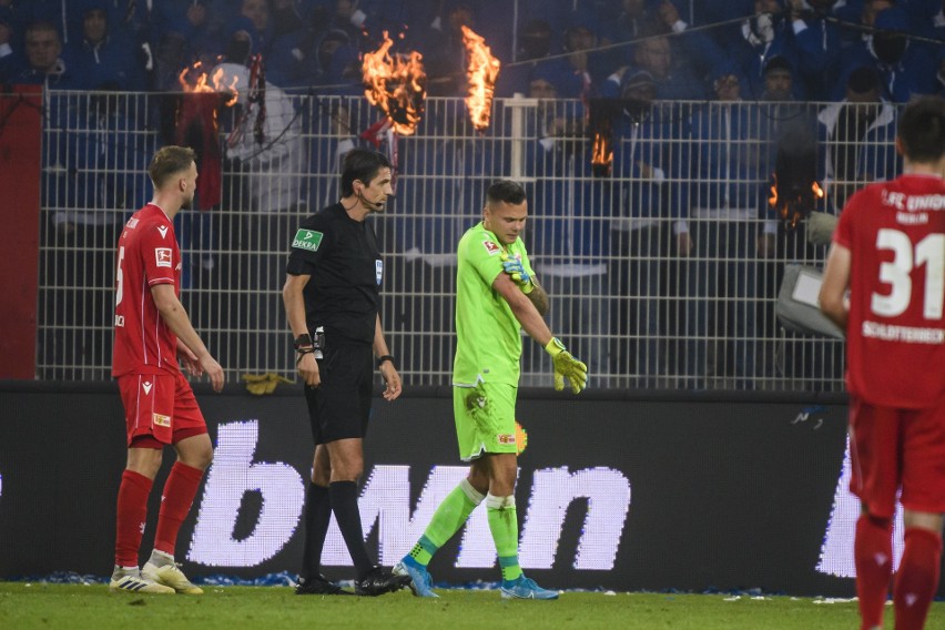 Rafał Gikiewicz postawił się chuliganom podczas derbów...