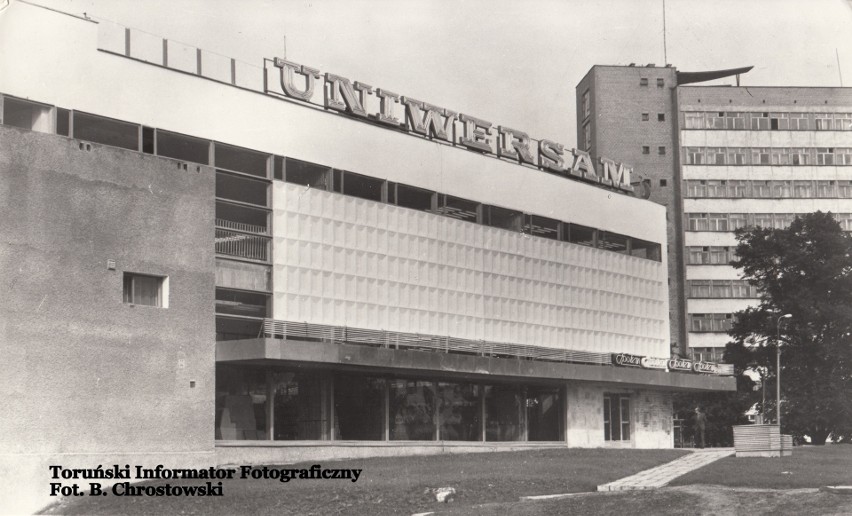 Największy dom towarowy Torunia został otwarty jesienią 1980...