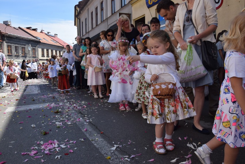 Boże Ciało w Żywcu: Tłumy wiernych i Asysta Żywiecka ZDJĘCIA