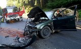 Stara Wieś. Trzy auta rozbite w zderzeniu na drodze zamkniętej dla ruchu