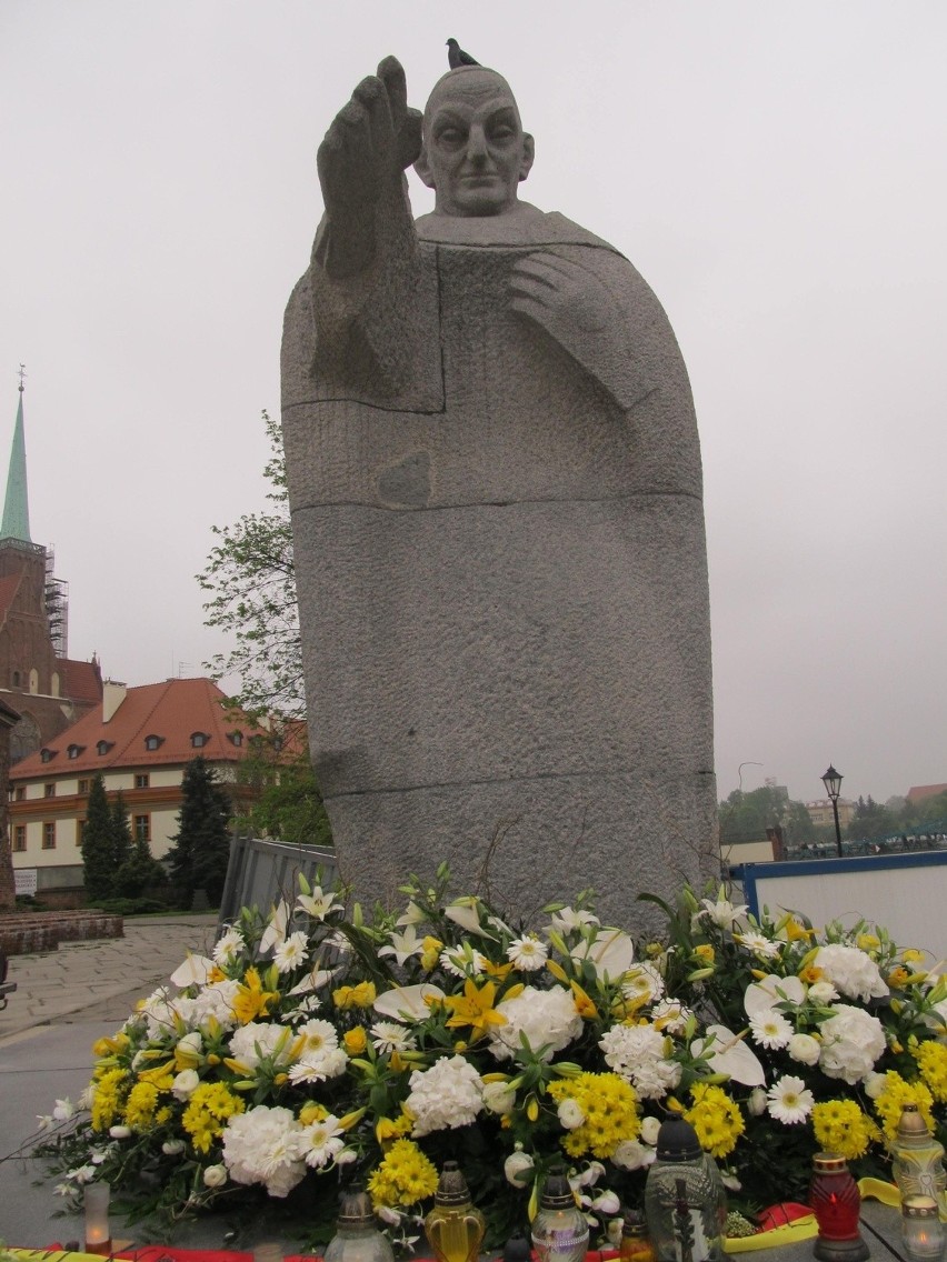 Wrocławski pomnik kanonizowanego papieża Jana XXIII ufundowała... PZPR