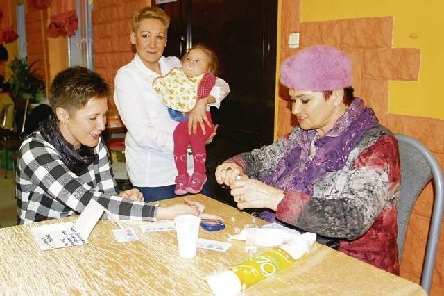 Ostatnio Irena Hałas w Szubińskim Domu Kultury mierzyła poziom cukru podczas koncertu charytatywnego dla Kamilki Kubisztal, chętnych nie brakowało