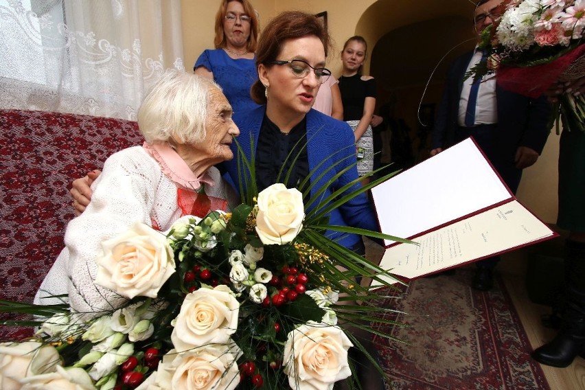 Marianna Gocoł z Sędziejowic ma 106 lat i do lekarza nie chodzi