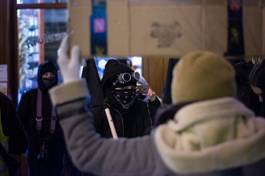 „Wolność, równość i siostrzeństwo”. W centrum Lublina odbył się protest kobiet. Zobacz zdjęcia