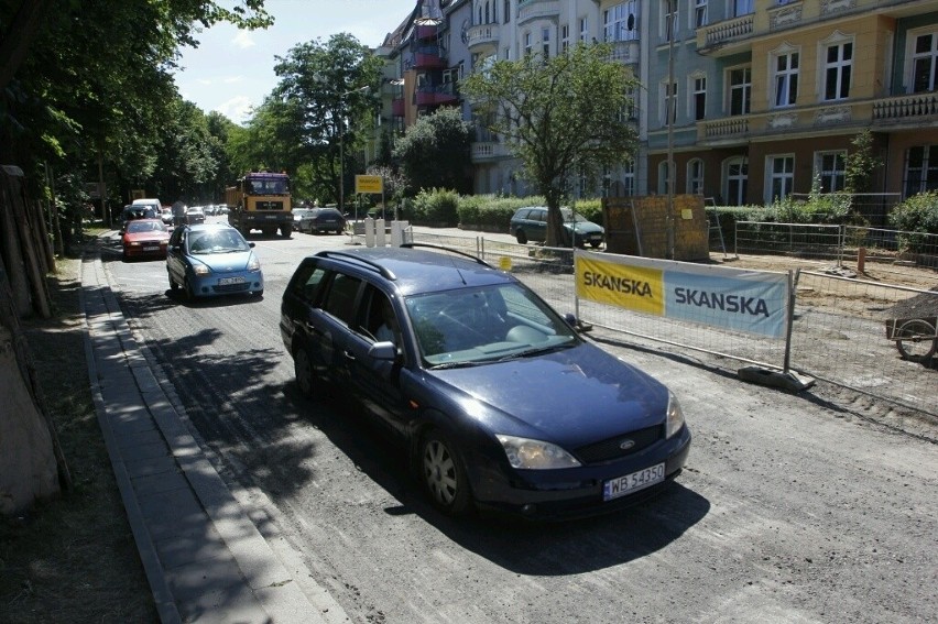 Korki na Wybrzeżu Wyspiańskiego. Auta hamują przed remontowaną drogą  (ZDJĘCIA)