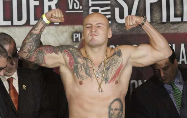 Walka Szpilka – Wilder już dziś w nocy (16/17.01.2015). W Nowym Jorku Artur Szpilka będzie walczył z Deontayem Wilderem o tytuł mistrza świata wagi ciężkiej federacji WBC. Gdzie obejrzeć walkę Szpilka - Wilder w TV? Transmisja gali boksu w Polsacie i Polsacie Sport. Relacja online na żywo - legalny stream live tylko na Ipla.tv. W walce Szpilka – Wilder przeczytasz również na stronie gazetawroclawska.pl