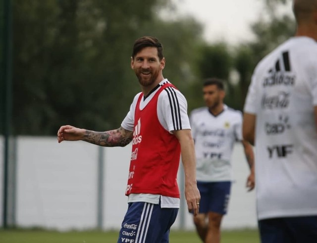 Lionel Messi podczas treningu reprezentacji Argentyny przed meczem z Chorwacją