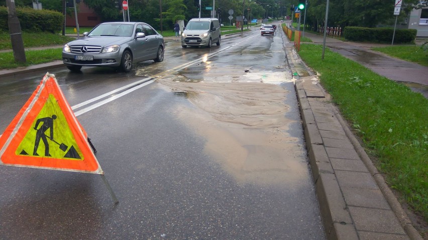 Ulica Sokólska w Białymstoku uszkodzona przez ulewę