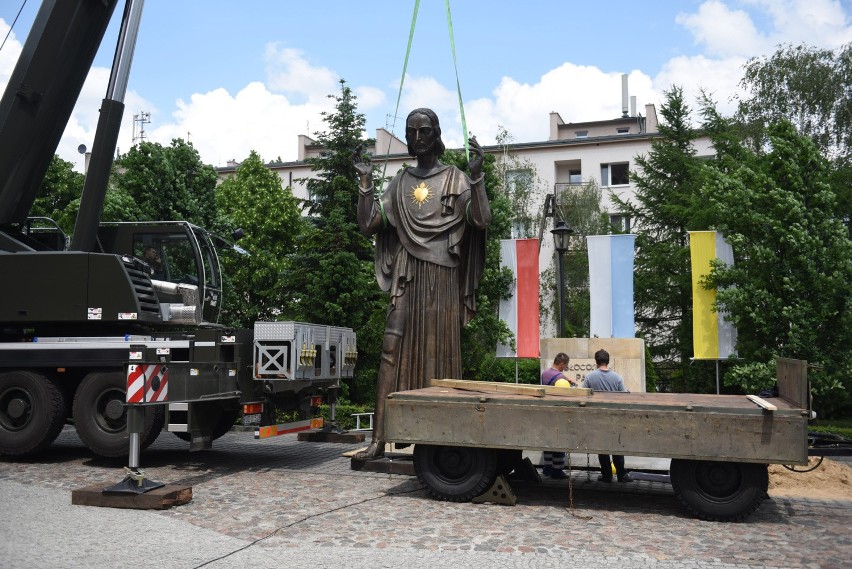 Figurę z Krakowa transportowała 10. Brygada Logistyczną z...