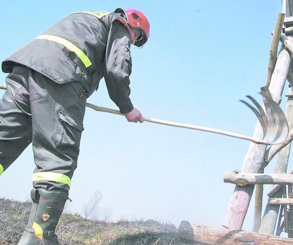 Strażacy z Koszalina w ostatnich dniach byli wielokrotnie wzywani do palących się traw.