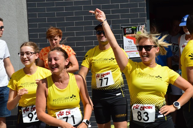 Znakiem rozpoznawczym biegaczy z "Rozbieganych Dobczyc" są żółte koszulki