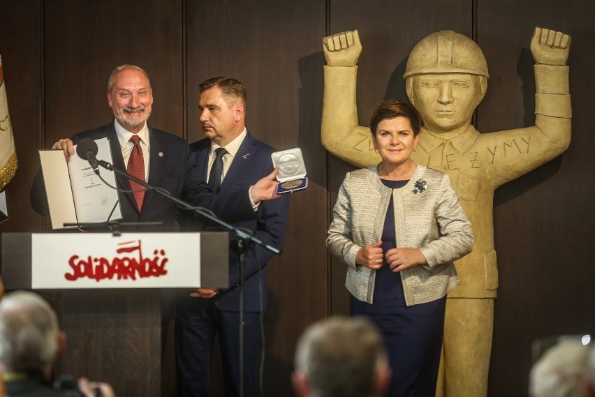 Politycy PiS świętowali w sali BHP Stoczni Gdańskiej