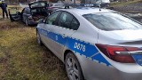 Lublin. Policyjny pościg ulicami miasta zakończył się schwytaniem pijanego 22-latka. Staranował radiowóz, a w bagażniku miał grzejniki