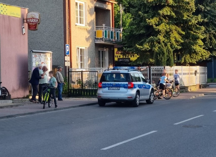 Potrącenie na ulicy Hamernickiej w Kozienicach. Ranny sześcioletni chłopiec trafił do szpitala 