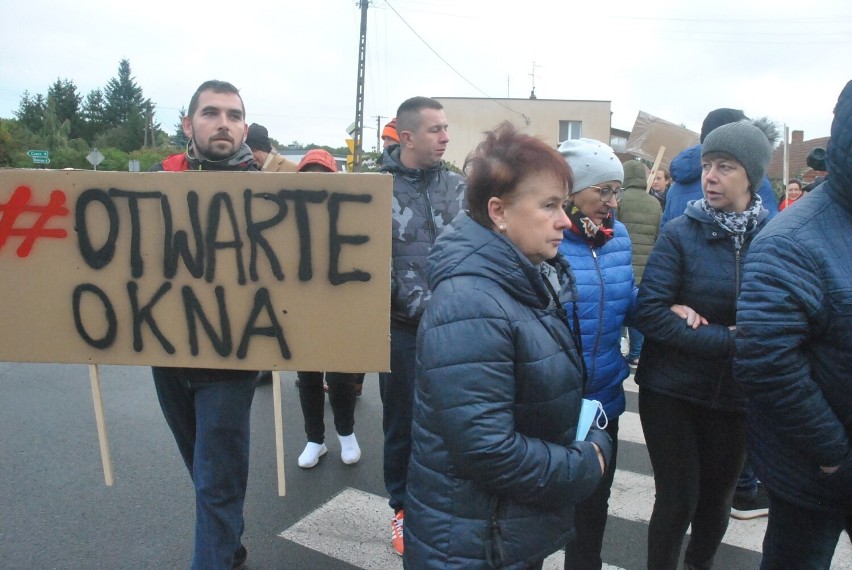 Przysieka Polska. Protest mieszkańców w sprawie składowiska...