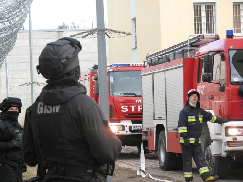 O godzinie 11.00 funkcjonariusz pełniący służbę w oddziale...