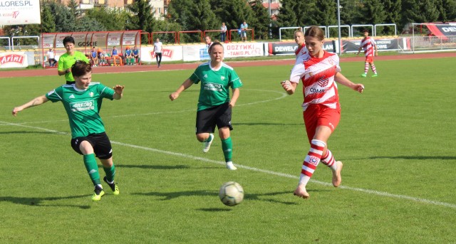 Zawodniczki Resovii pokonały na własnym boisku Rekord Bielsko-Biała 4:2